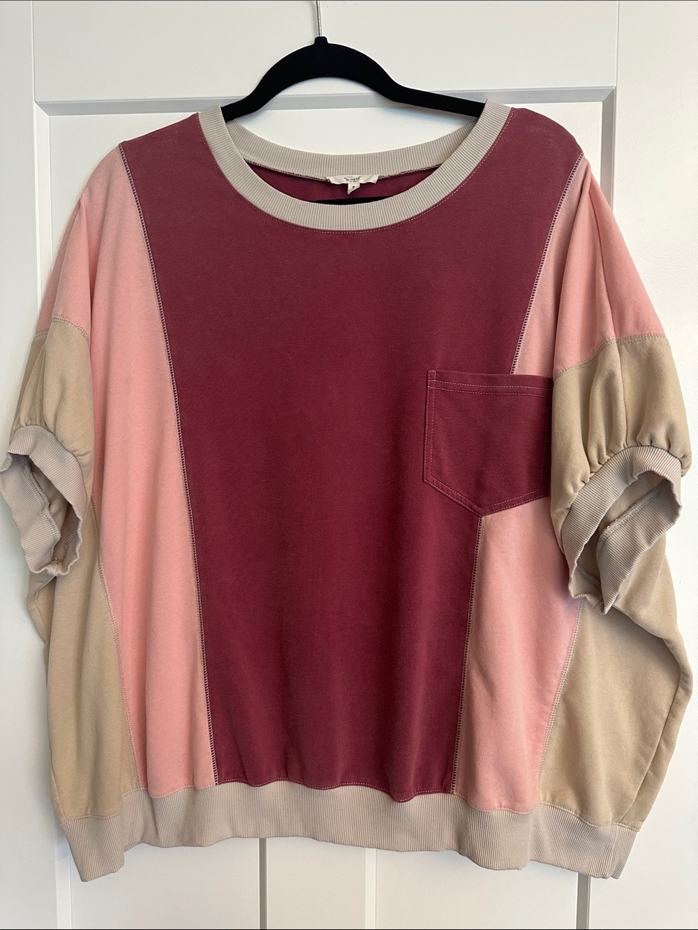 Easel Oversized Color-Block Top, Size S